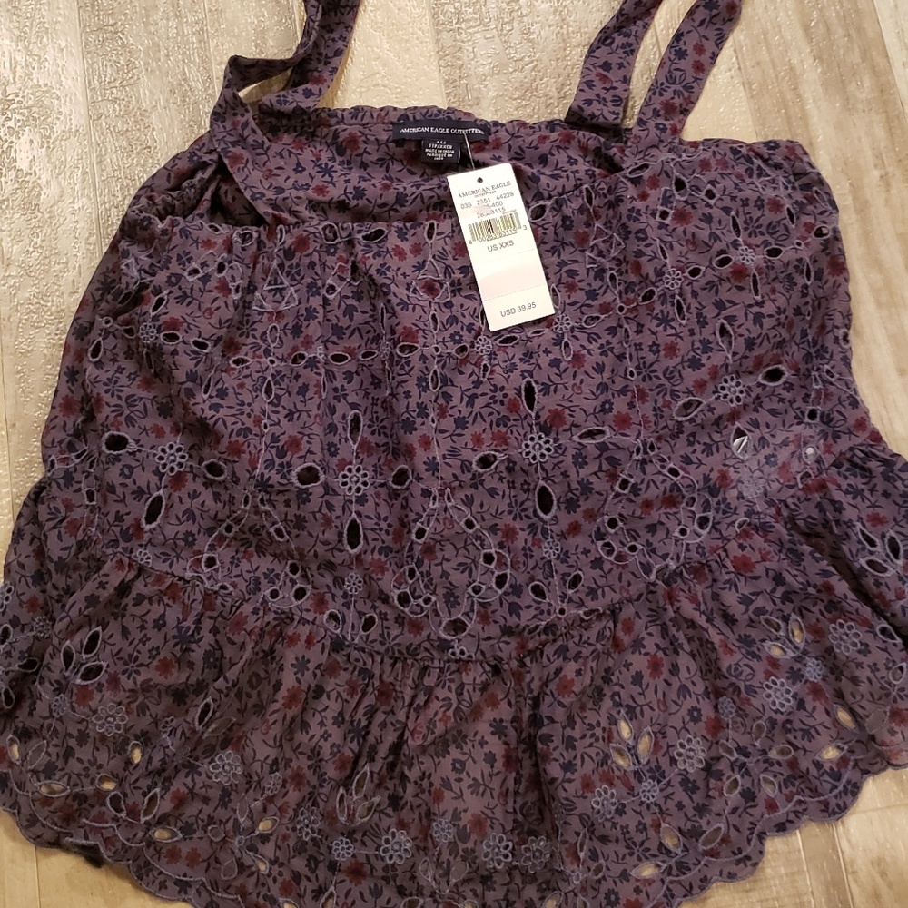 American Eagle crop top